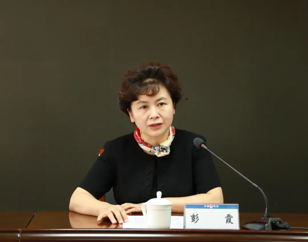 威海市妇女儿童维权工作会暨维权工作站授牌仪式举办